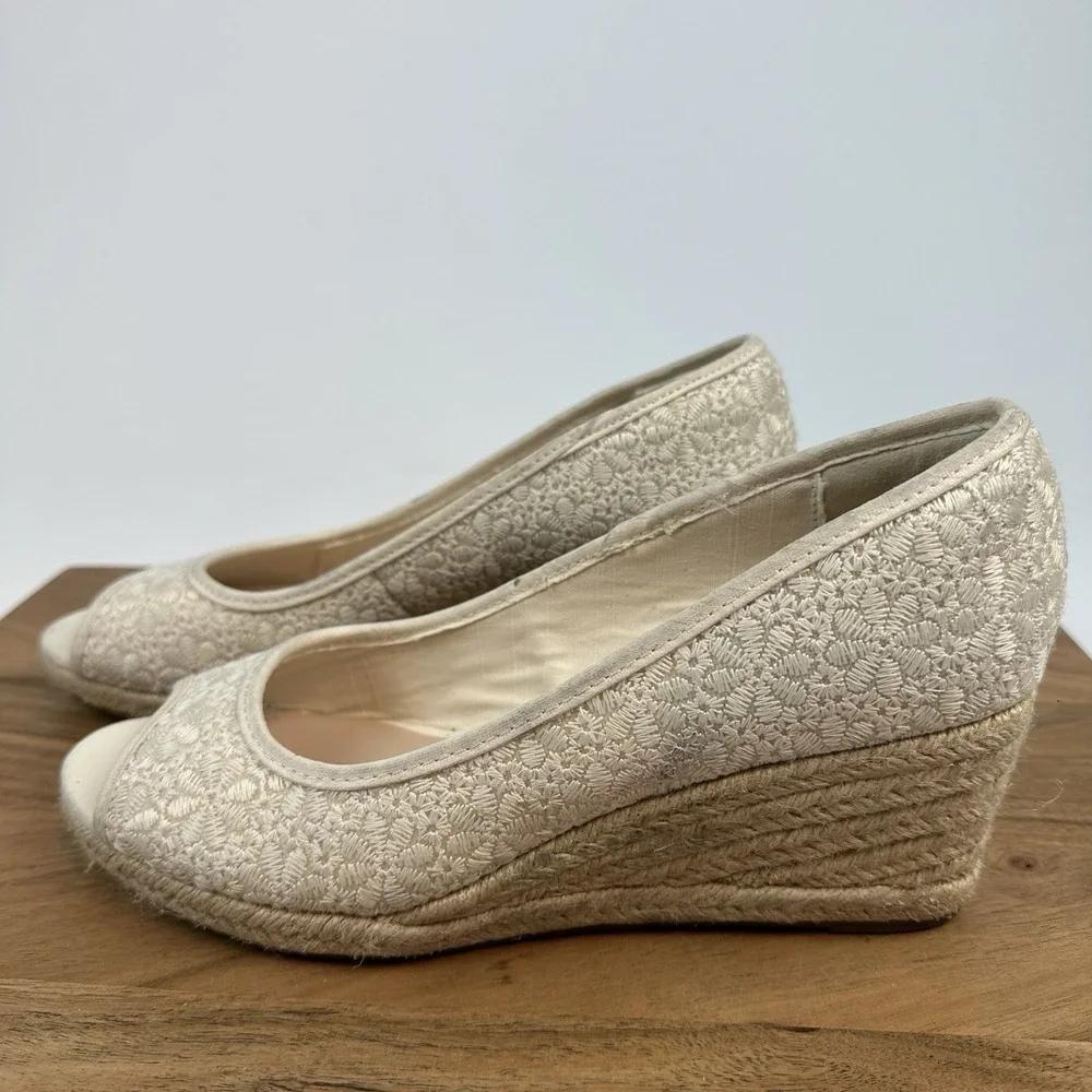 Bandolino size standard